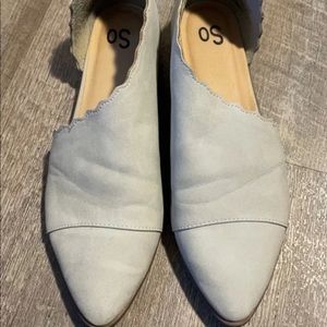 Grey dress shoes